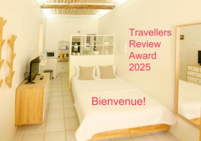 Clementine - Joli studio privé calme à 70 m du centre village de Lauris